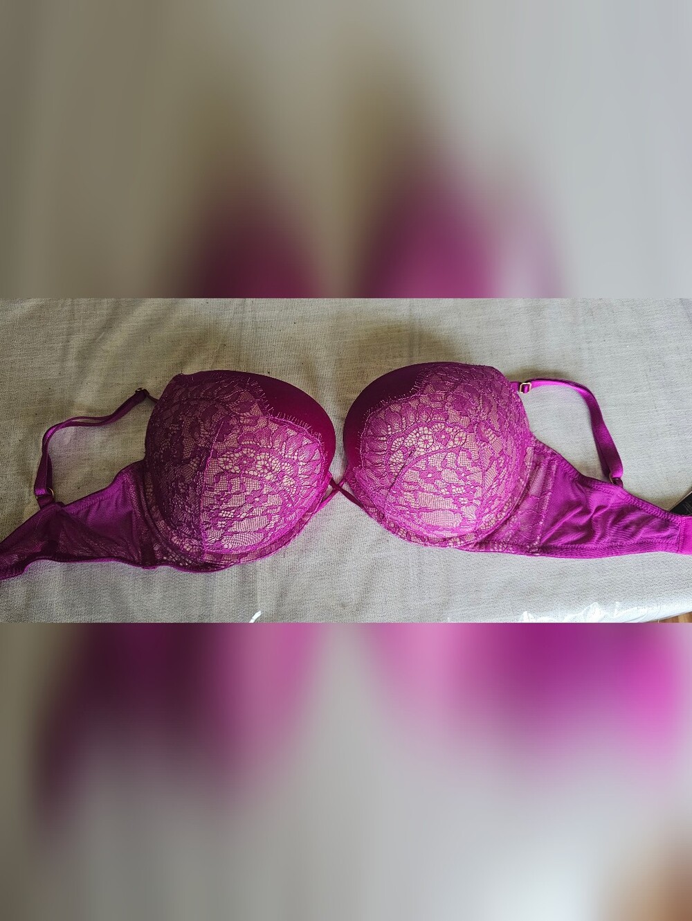 Victoria's Secret Fuchsia Lace Push-Up Bra